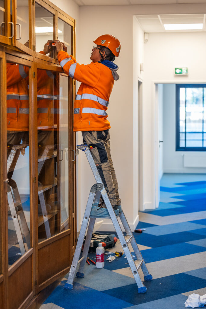 Rénovation de bâtiment professionnel — Lockroy Construction